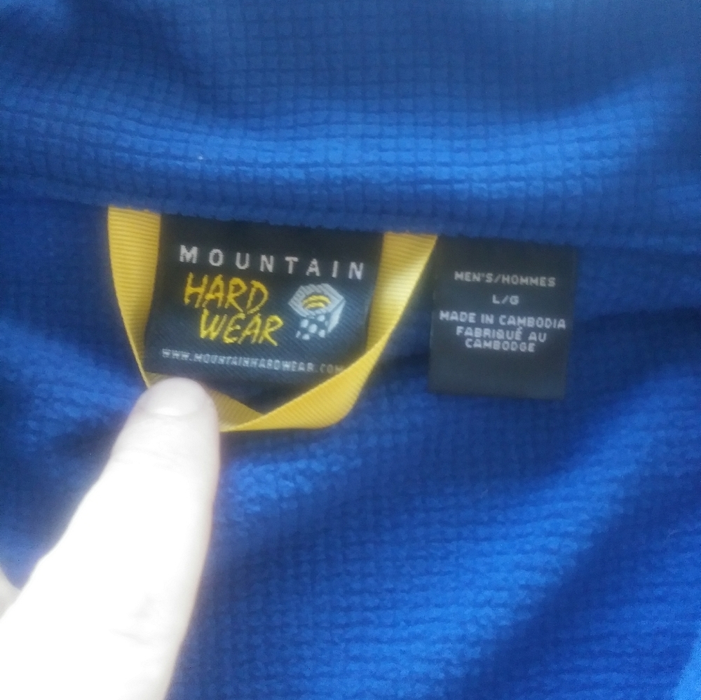 Mountain Hardware 1/2 Zip Pull Over - image 3